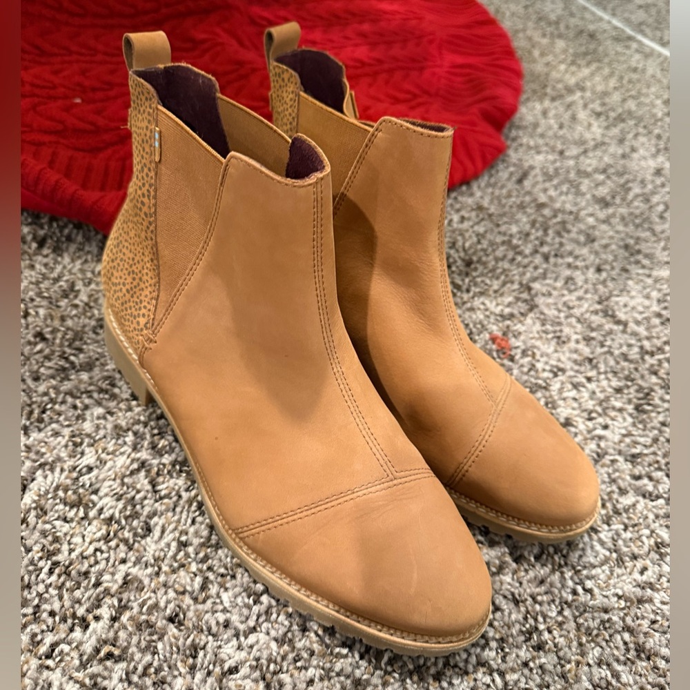 Tom’s Suede Chelsea Boots, 11, Carmel brown with spotted back